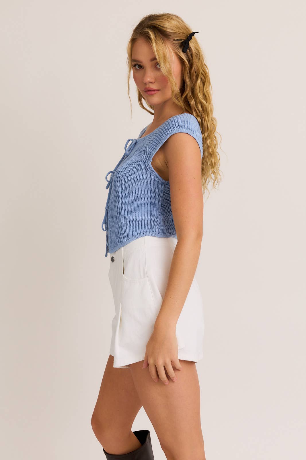 FRONT TIE SLEEVELESS SWEATER CARDIGAN